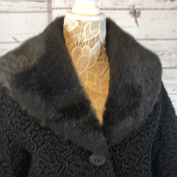 Vintage Persian coat in black with fur size medium - Picture 4 of 17